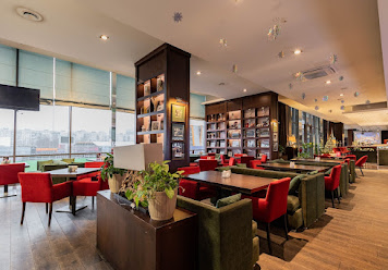 Фото №2 зала Трибуна