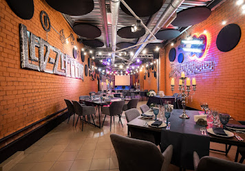 Фото №17 зала 9PARROTS