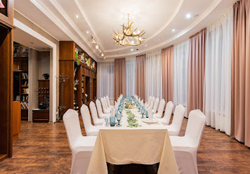 Фото №2 зала Особняк в парке Сосновка