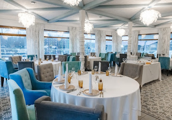 Фото №10 зала Шуваловка