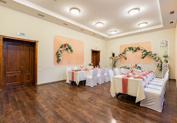 Фото №2 зала Особняк в парке Сосновка