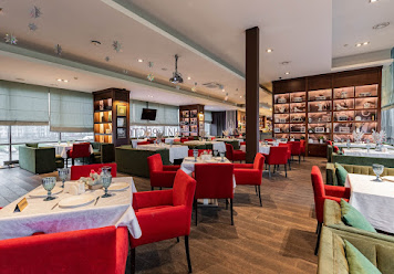 Фото №15 зала Трибуна