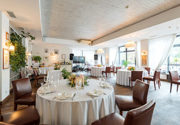 Фото №2 зала Stroganoff Bar & Grill