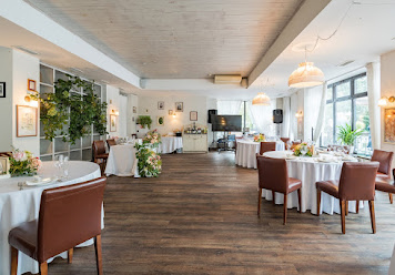 Фото №3 зала Stroganoff Bar & Grill