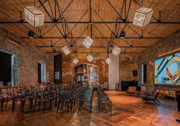 Фото №9 зала LOFT HALL